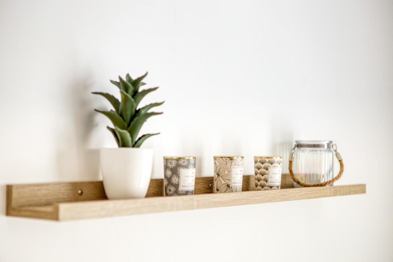 Grand Line - Parking- Metro 5 - Easy Check-In - Netflix - Disney Plus Apartment Pantin Exterior foto